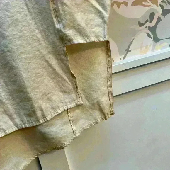 Grade&gather Button-up Batwing Hi Low Blouse, Size Medium - Picture 2 of 8